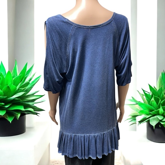Dantelle Oil Dye Ruffle Hem Cold Shoulder Tunic Top - Picture 6 of 16